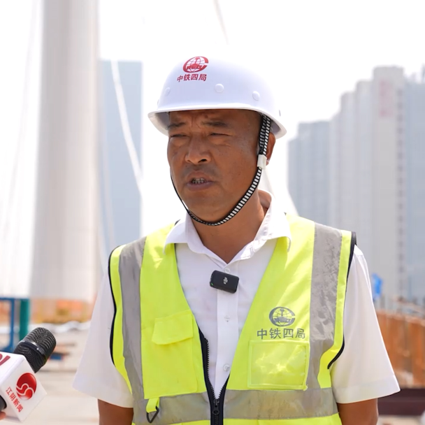 國內最長碳纖維復合材料斜拉索亮相江陰